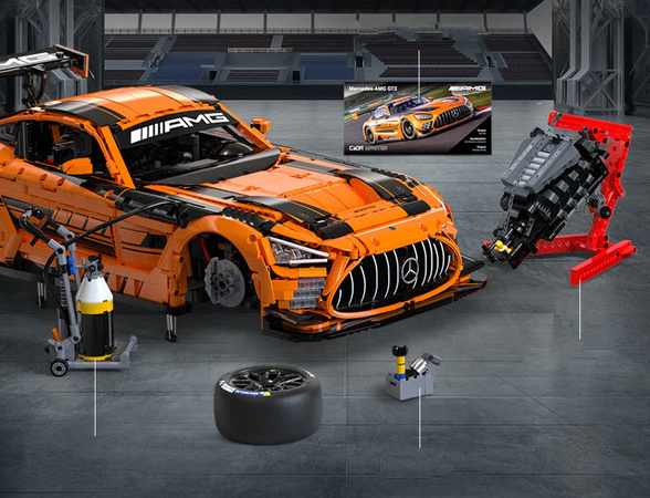 Klocki CaDA Mercedes AMG GT3 1:8 5466 elementów 