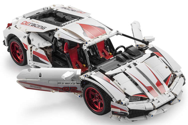 Klocki konstrukcyjne CaDA Duże auto sportowe 49 cm biały Super Car Samochód 1696 elementów