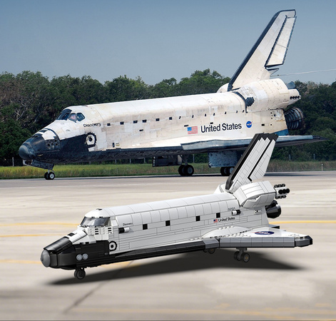 Klocki konstrukcyjne CaDA Master NASA model prom kosmiczny Discovery Space Shuttle 1827 elementów 