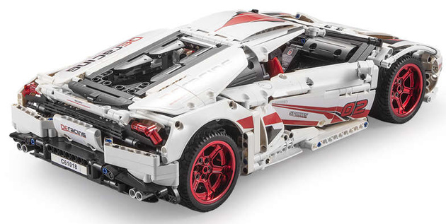 Klocki konstrukcyjne CaDA Duże auto sportowe 49 cm biały Super Car Samochód 1696 elementów
